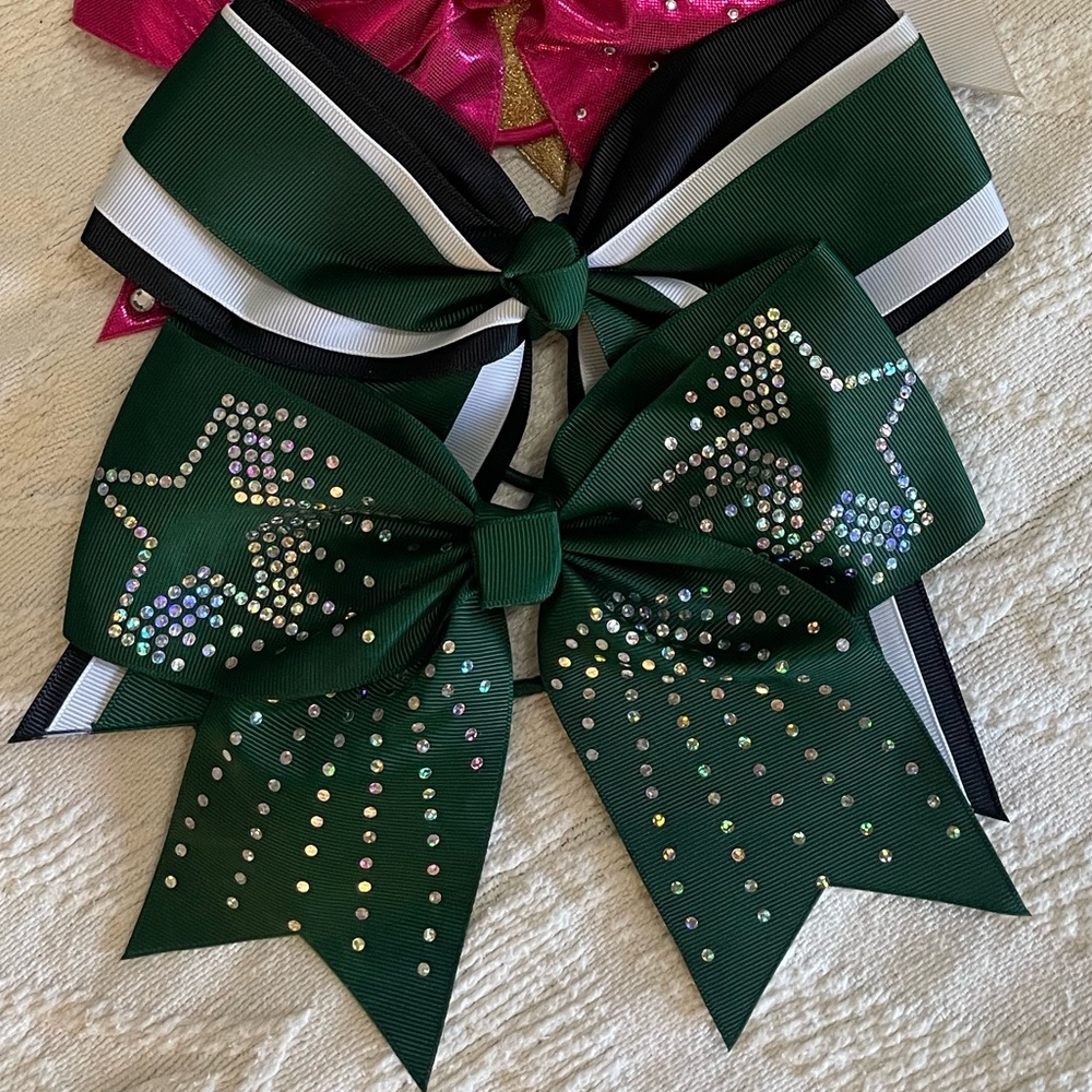 Green Cheer Bows